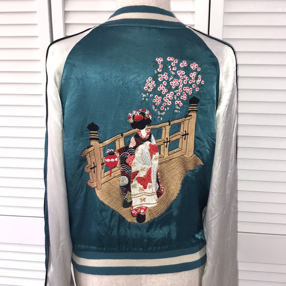 Vintage Bomber Jacket 🐲🐉!!